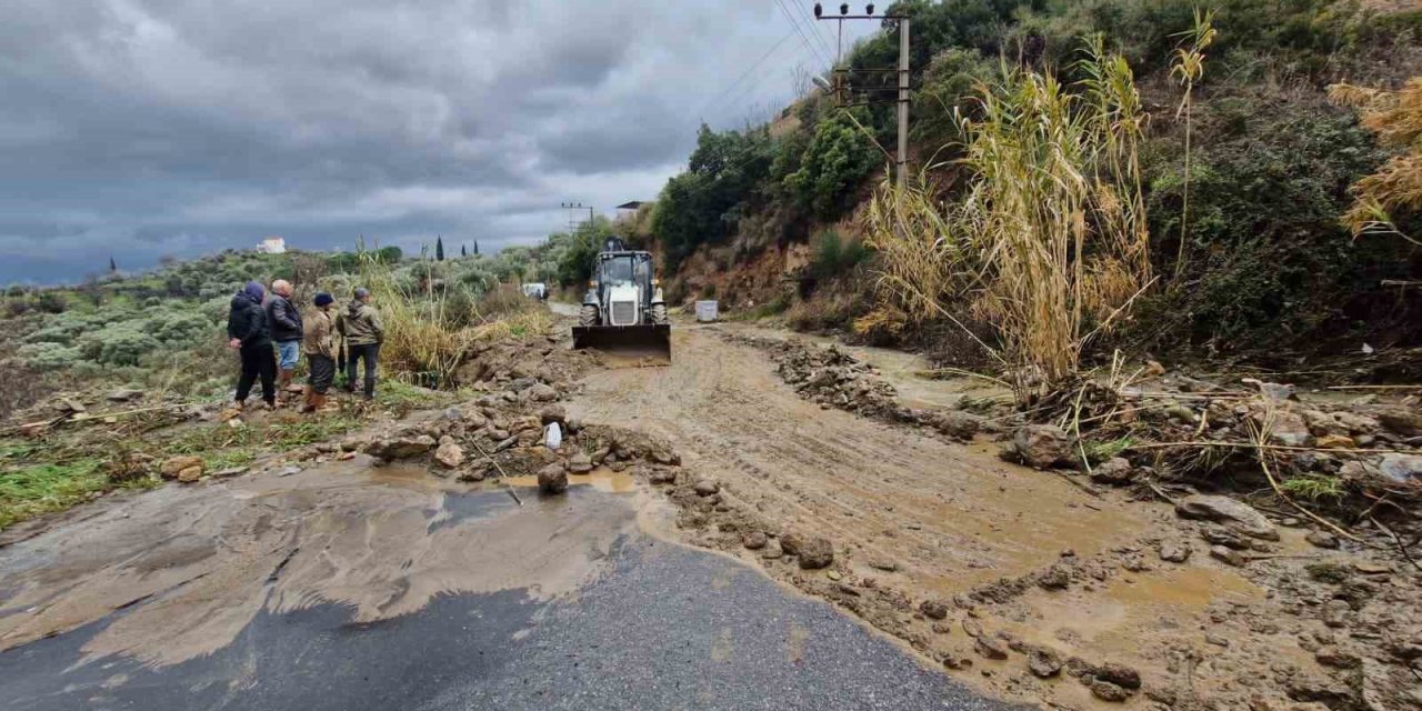 Aydın’da kuvvetli yağışlara büyükşehir ve ASKİ’den anında müdahale