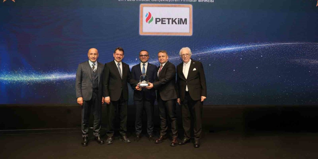 Petkim, Ege İhracatçı Birlikleri tarafından ihracatın yıldızı seçildi