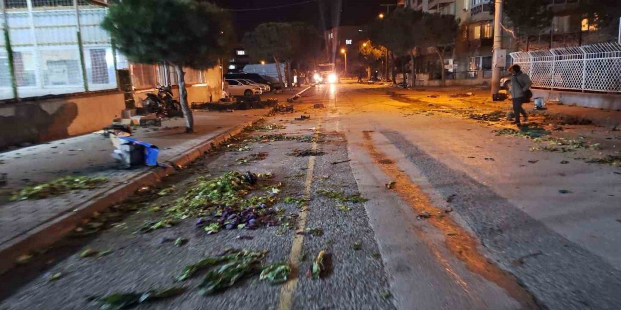 Bergama’da pazar yeri çilesi: Yağmurda gölet, çamurda geçiş işkencesi