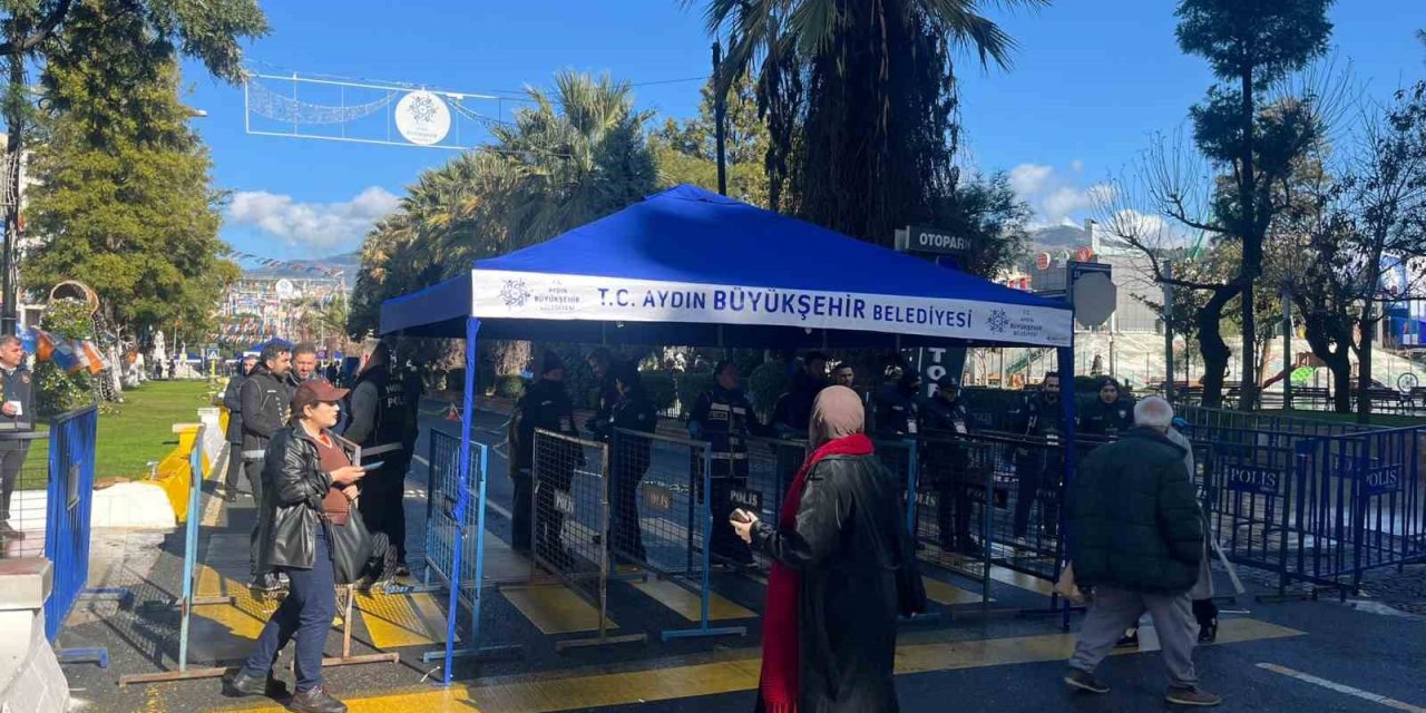 Erdoğan’ın Aydın programı öncesi vatandaşlar alana alınmaya başlandı