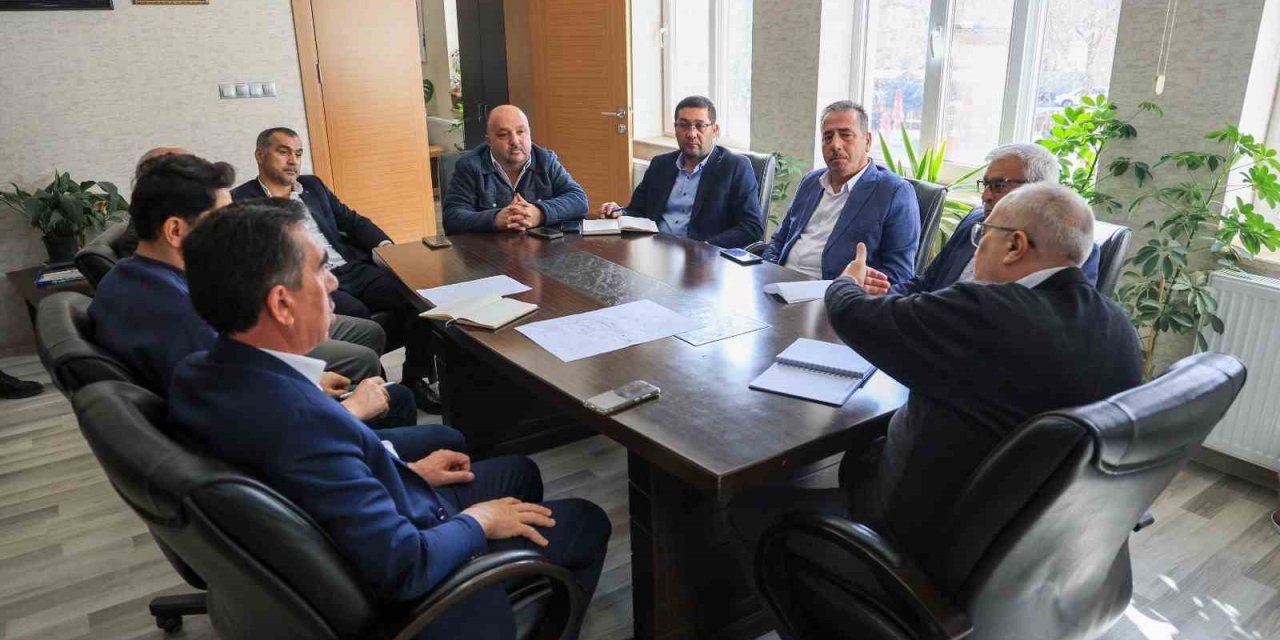 Başkan Arslan muhtarlarla bir araya geldi