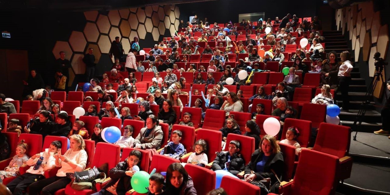 Merkezefendi’de 2 gün boyunca süren karne şenliği çocukların neşesiyle tamamlandı