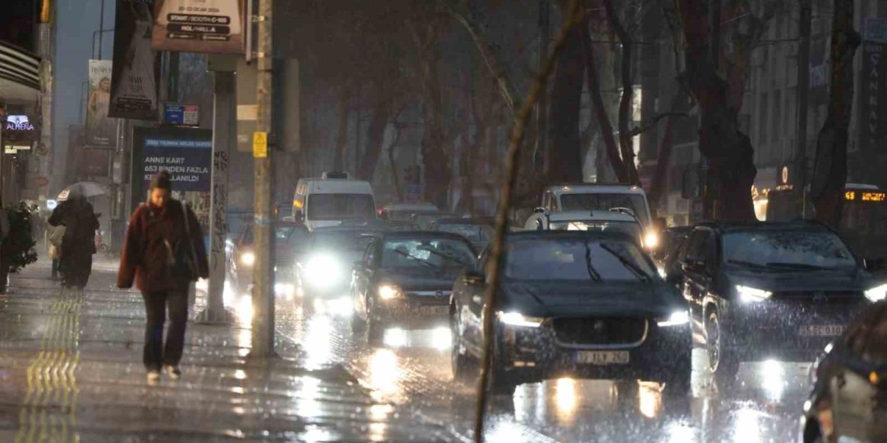 İzmir’de metrekareye 47.5 kilogram yağış düştü