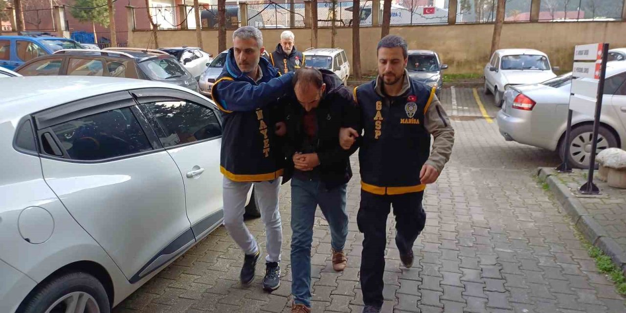 Sokak ortasında karısını öldüren koca adliyeye sevk edildi