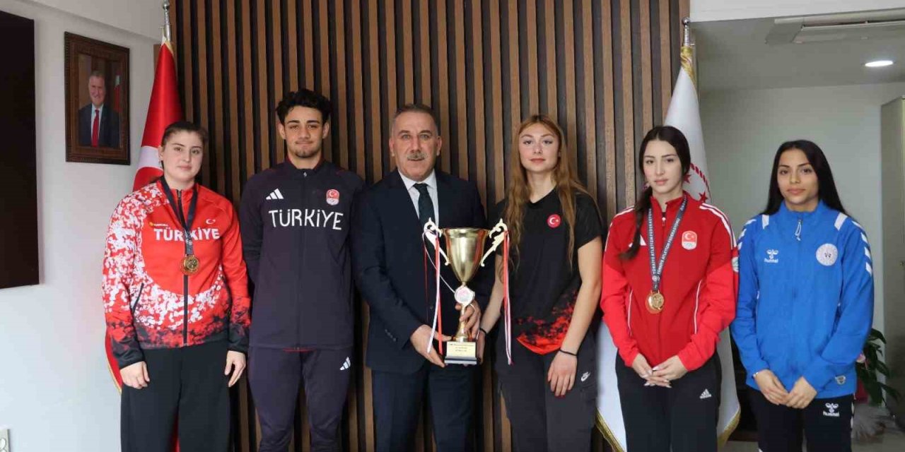 Türkiye şampiyonasından madalyalarla döndüler, milli takıma seçildiler