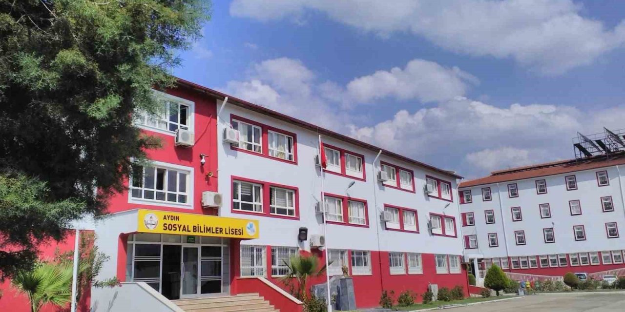 Aydın Sosyal Bilimler Lisesi, bölge finaline yükseldi