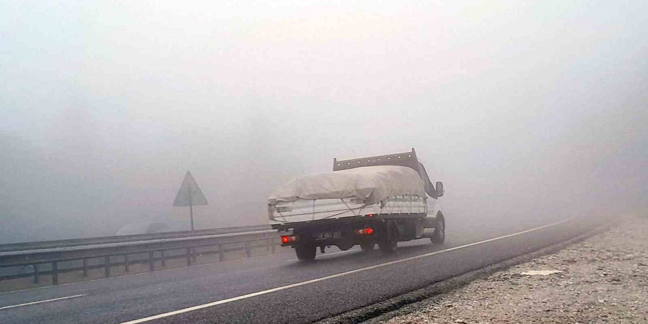 Sakar rampasında yoğun sis: Görüş mesafesi 5 metreye düştü