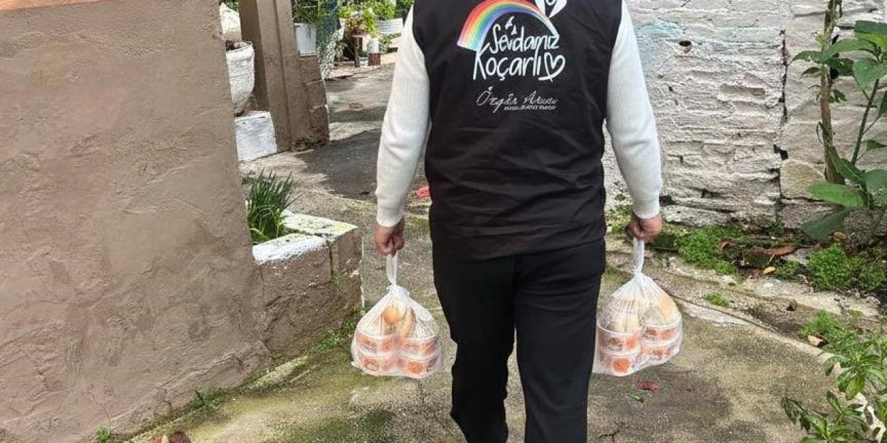 Koçarlı’da ihtiyaç sahiplerine sıcak yemek ve yakacak desteği