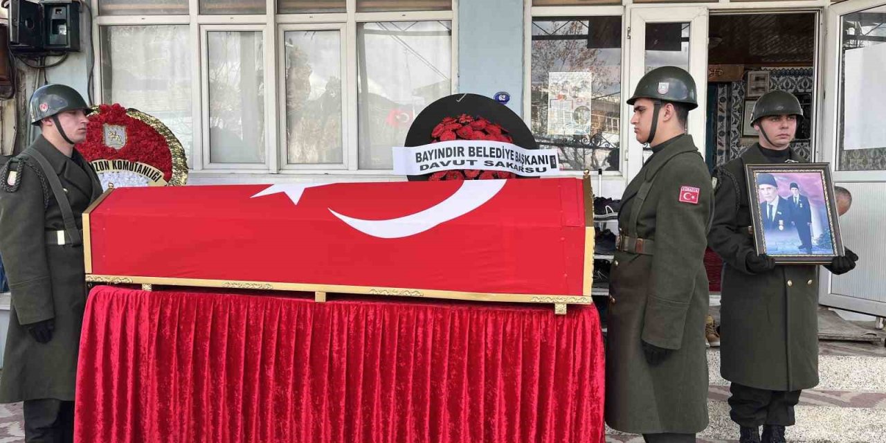 Bayındır Kıbrıs Gazisi’ni uğurladı