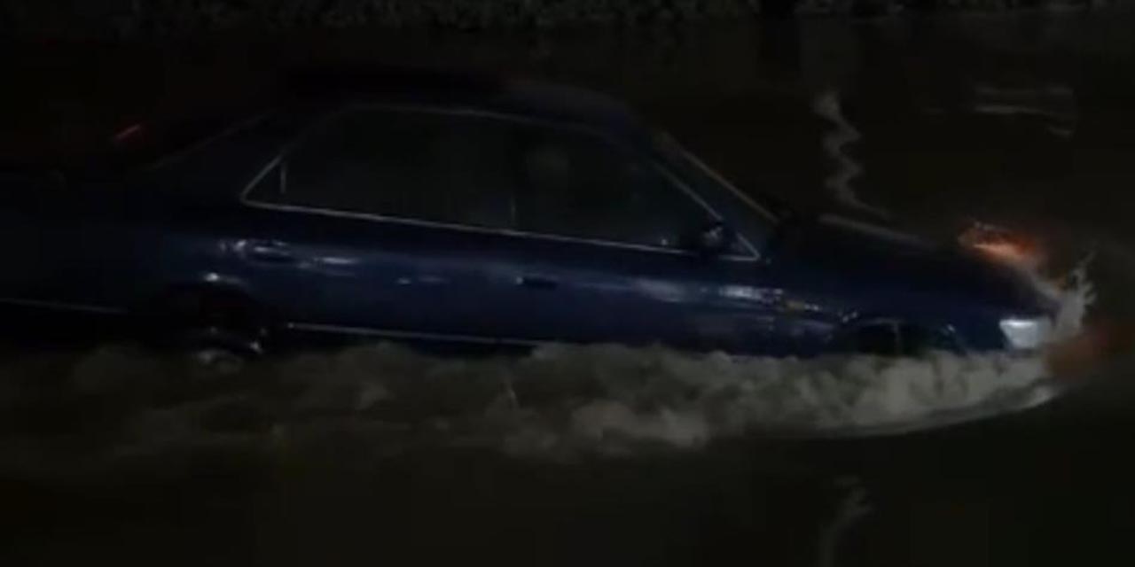 Sel sularında gemi gibi ilerledi