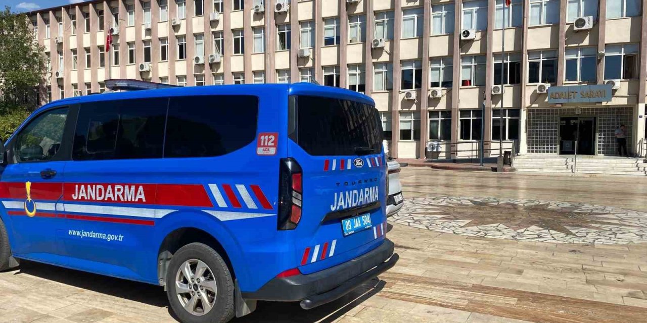 Aydın’da jandarmadan uyuşturucuya ağır darbe: 152 bin 800 sentetik ecza ele geçirildi