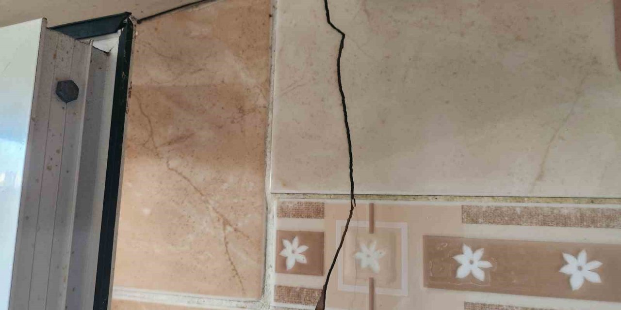 Urla’da önlem alınmadan yapılan temel kazısı faciaya neden oluyordu