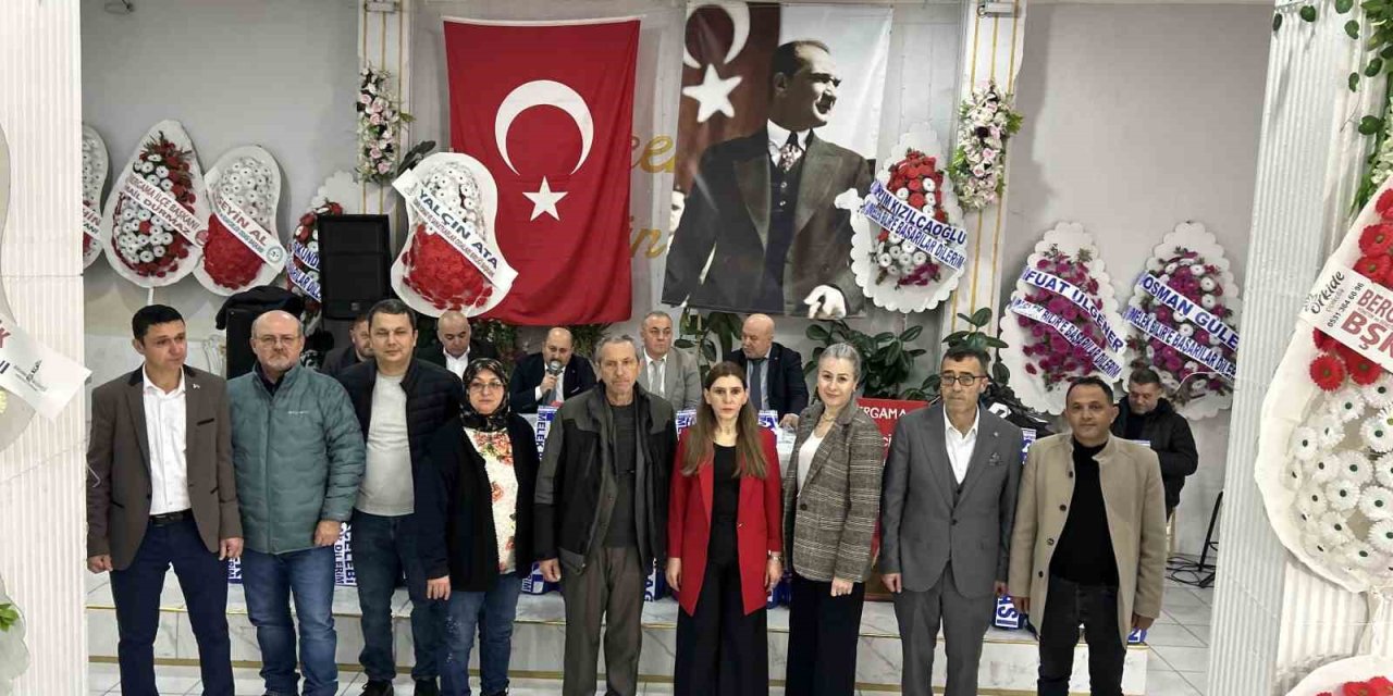 Bergama’nın ilk kadın Kahveciler Odası Başkanı Melek Tok Bilir oldu