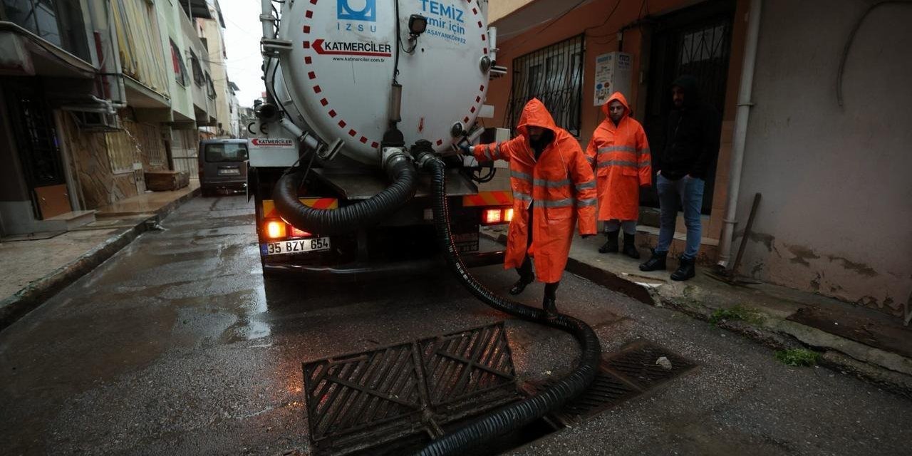 İzmir’de 187 su baskını ihbarına müdahale edildi