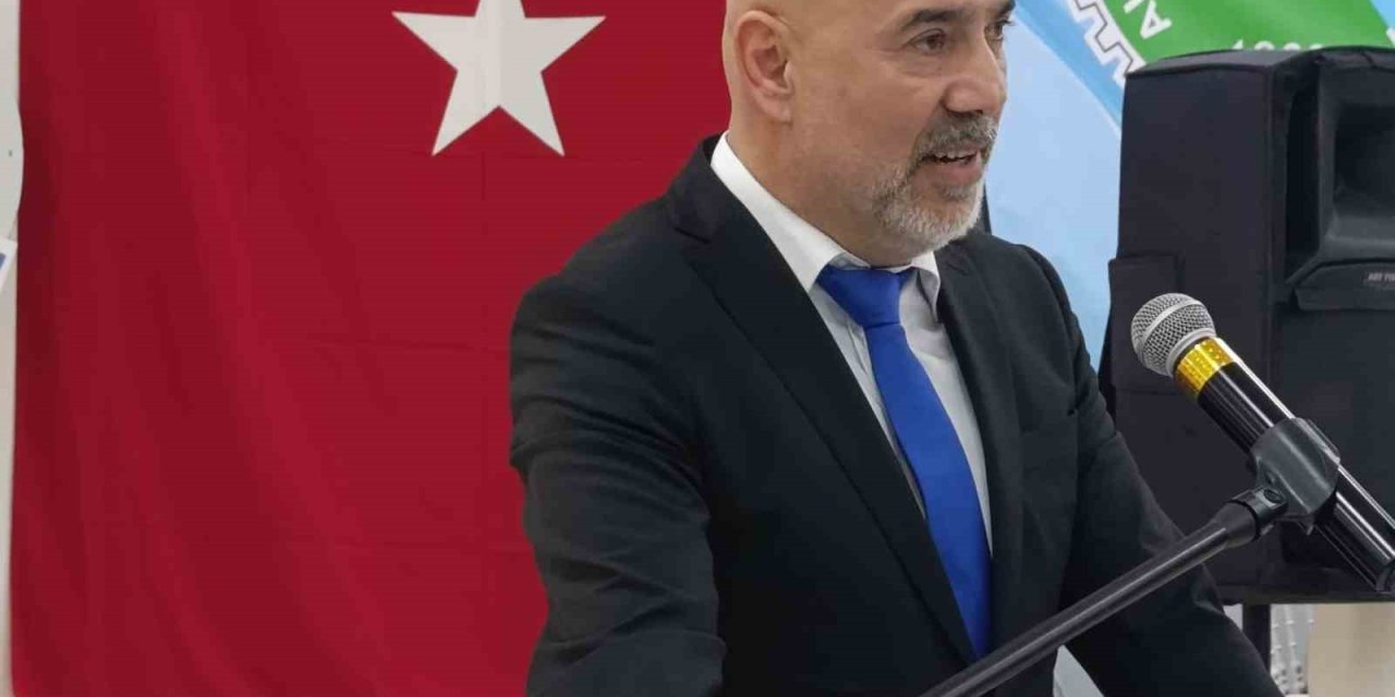 Aliağa Esnaf ve Sanatkârlar Odası’nın yeni başkanı İsa Özbek oldu