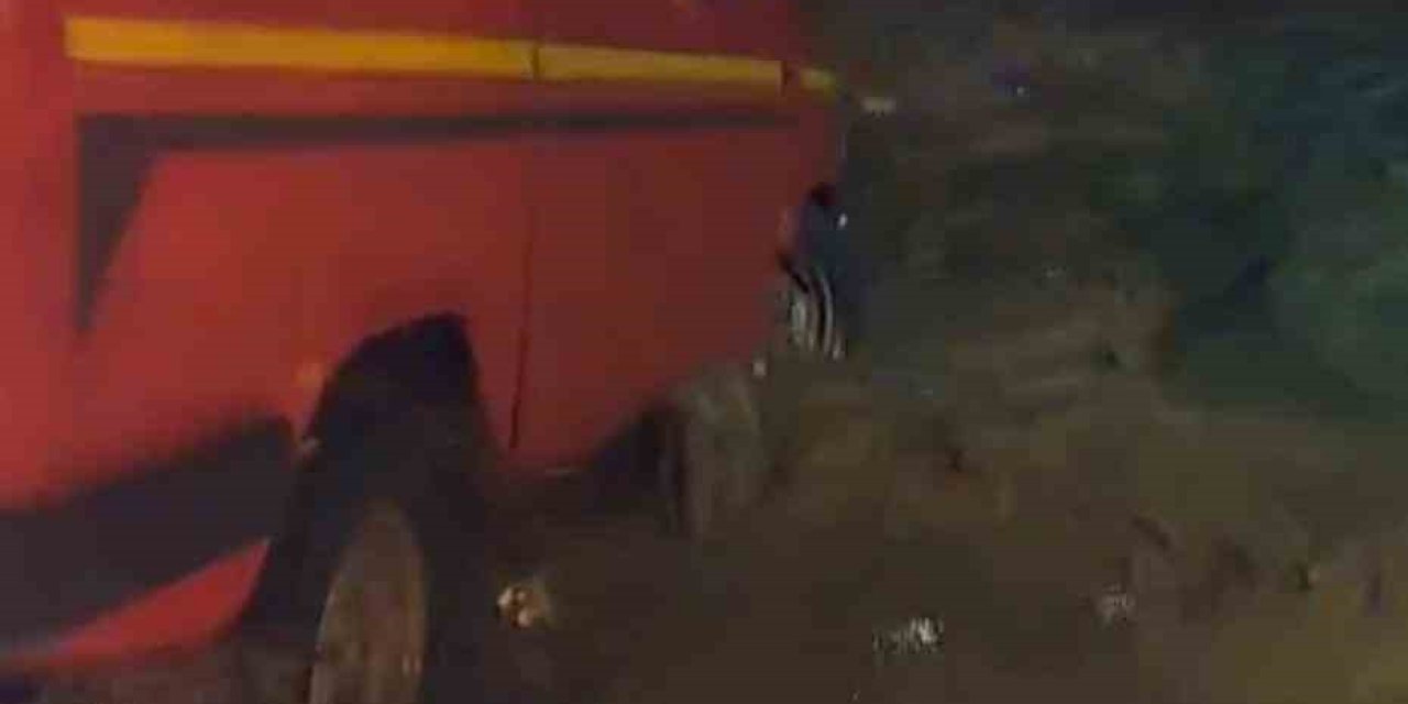 Suda mahsur kalan aileyi İncirliova Belediyesi ekipleri kurtardı