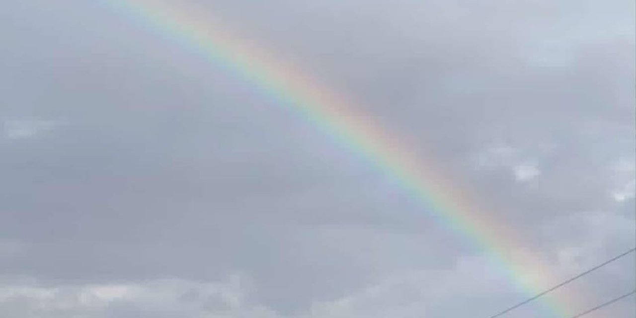 Gökkuşağı görsel güzellik oluşturdu