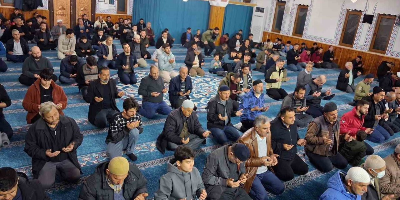 Köyceğiz’de Berat Kandili ihya edildi