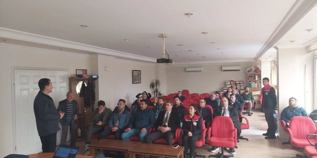 Üreticiler tarımsal risklere karşı bilgilendirildi