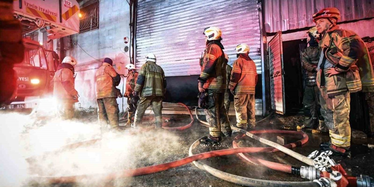 Buca’da mobilya atölyesinde yangın