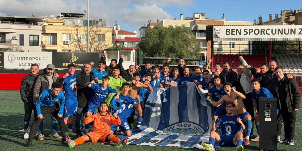 Aliağa Helvacı Spor U-18 Takımı, İzmir şampiyonu oldu