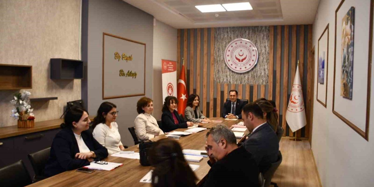 Aydın’da sosyal hizmet çalışmaları görüşüldü