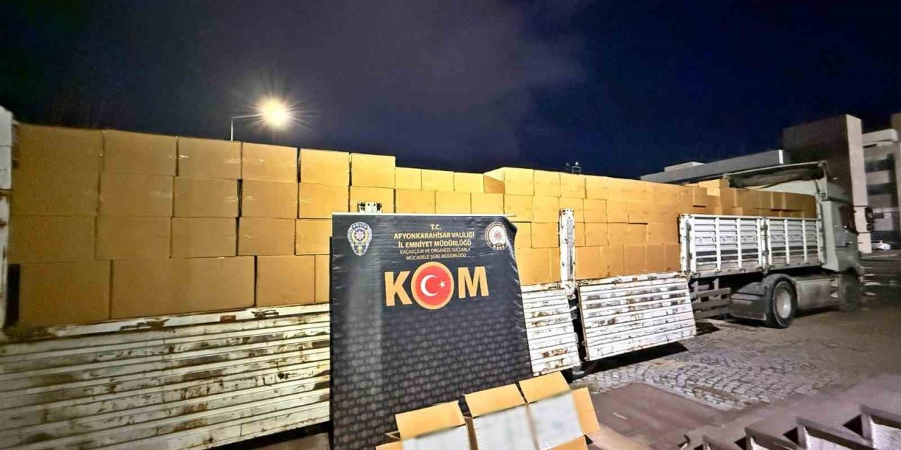 Polis 1 tır dolusu kaçak boş makaron ele geçirdi