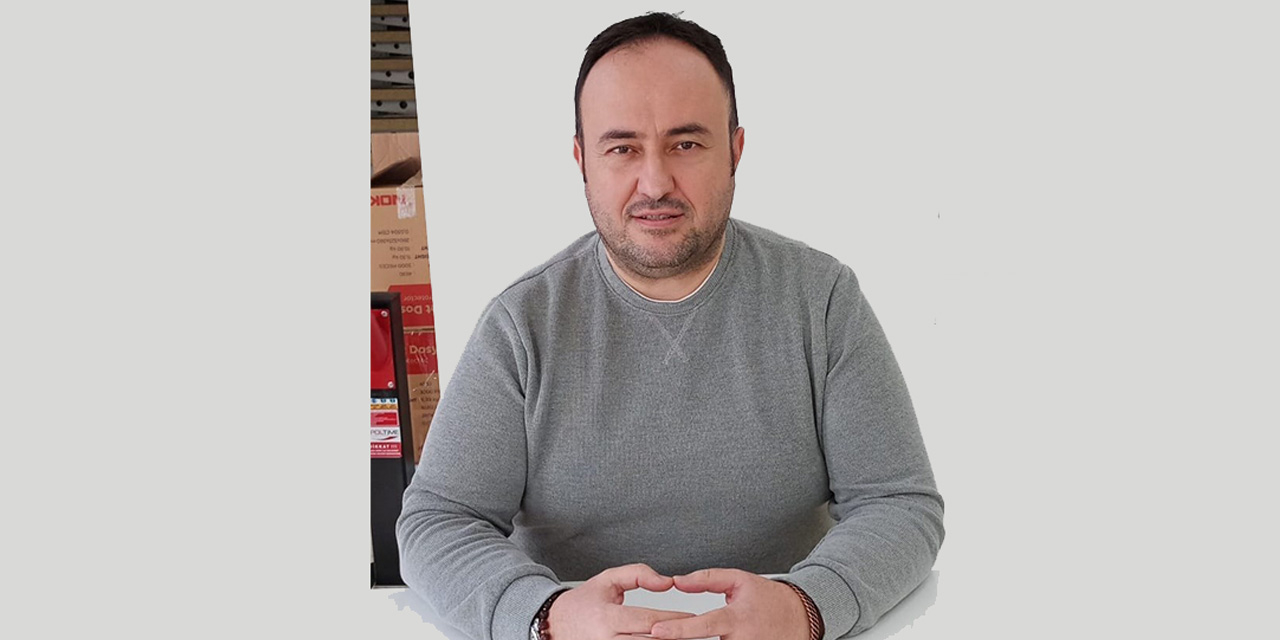 Gece yarısı kırmızı ışıkta mendil satan çocuklar için yetkililere çağrı