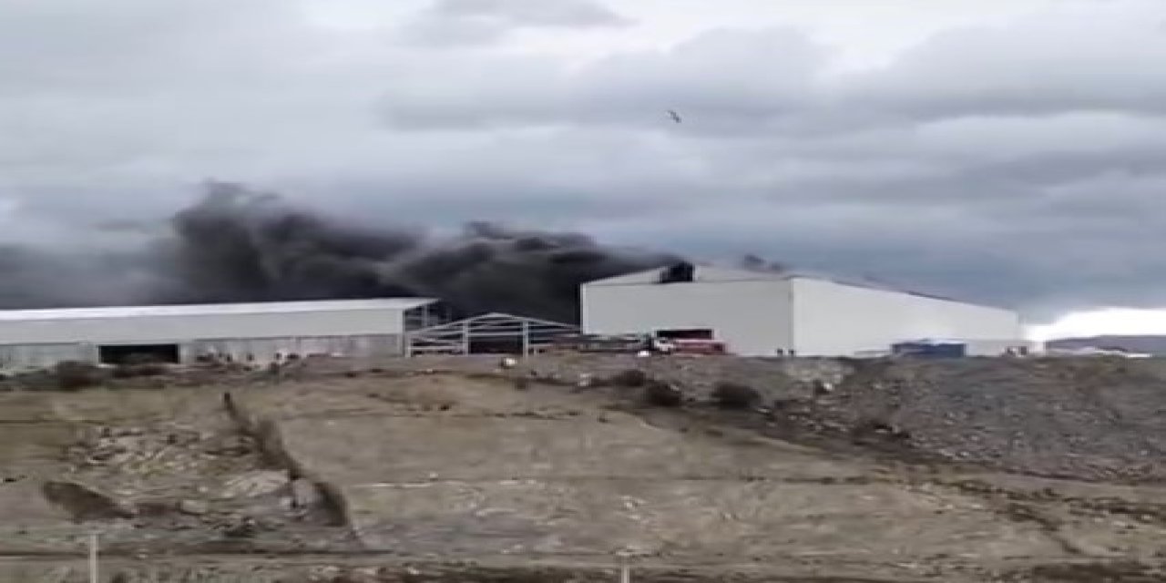 Milas’ta fabrika inşaatında yangın