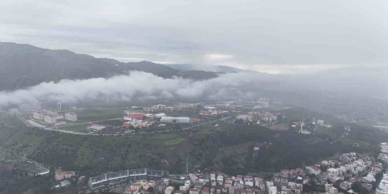 Aydın güne bulutla uyandı