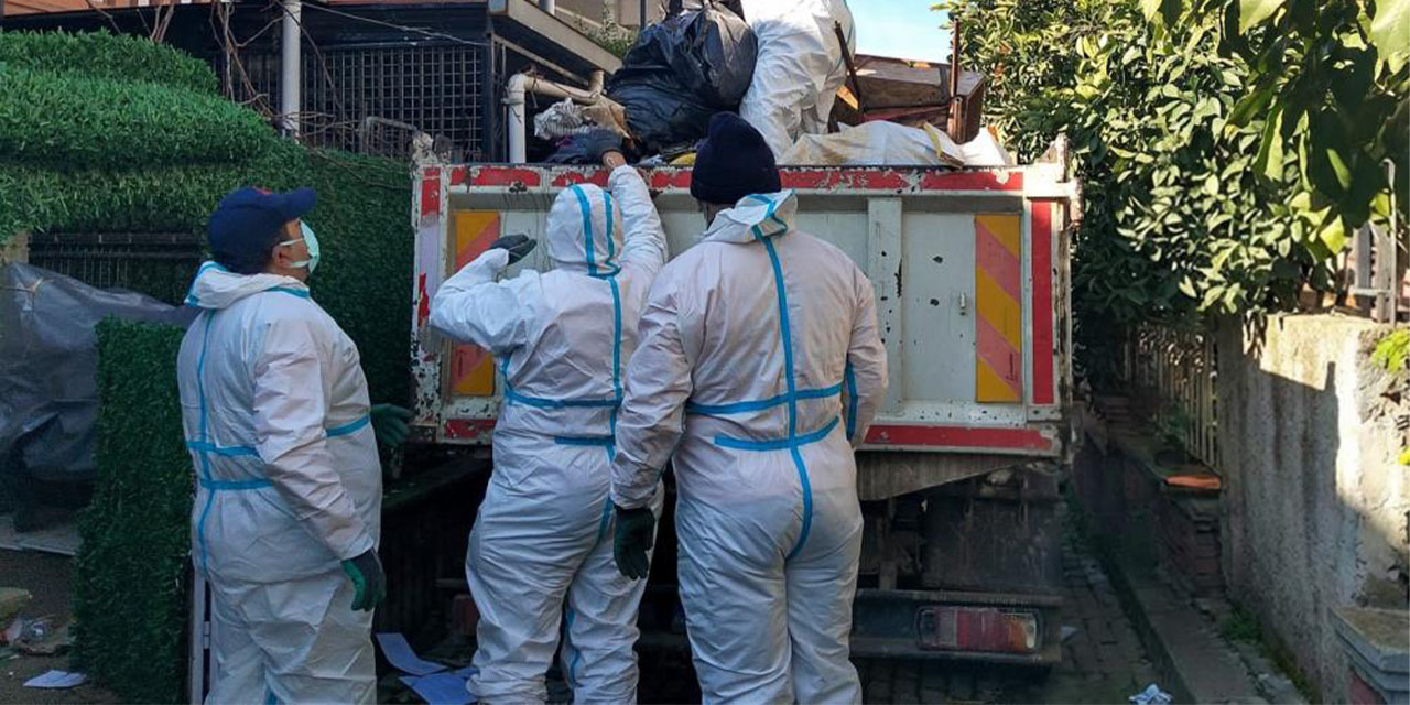 Aydın’da iki çöp evden 13 kamyon çöp çıktı