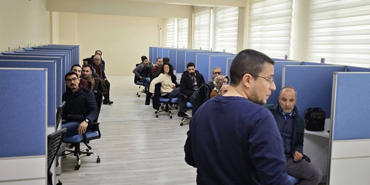 Sarıgöl’de öğretmenlere e-Sınav eğitimi