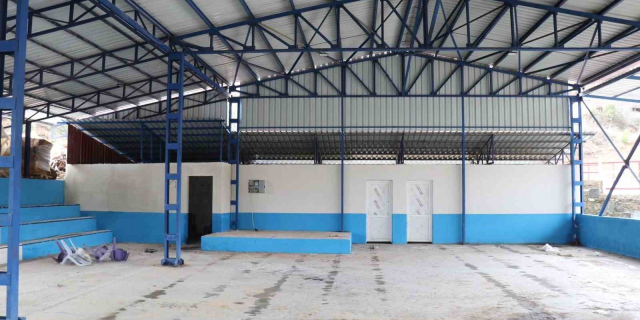 Örtülü Mahallesi’nde yol yenileme ve bakım çalışması