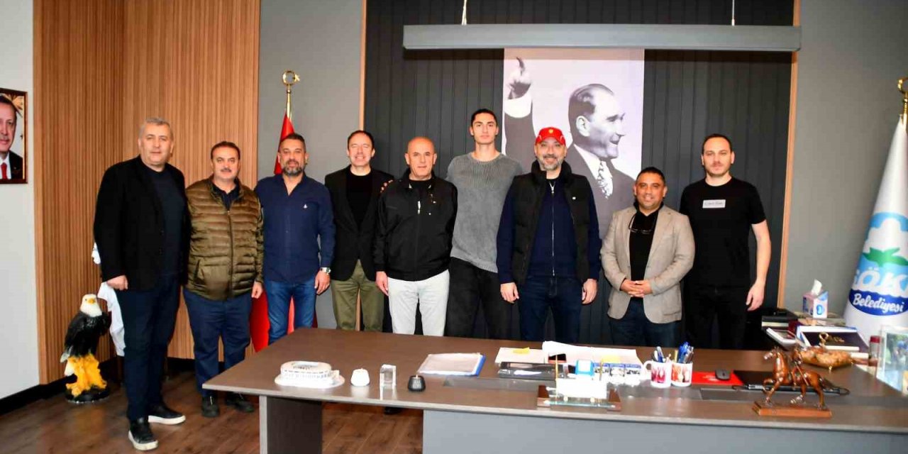 Söke 1970’den Süper Lig’e transfer olan Dağbaşı’na Başkan Arıkan’dan tebrik