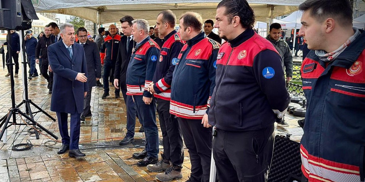 30 Ekim ve 6 Şubat’ın sessiz tanıkları İzmir’de sergilendi