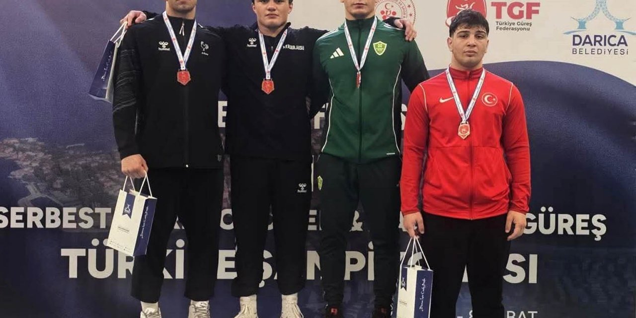 Grekoromende Denizlili genç Türkiye şampiyonu oldu