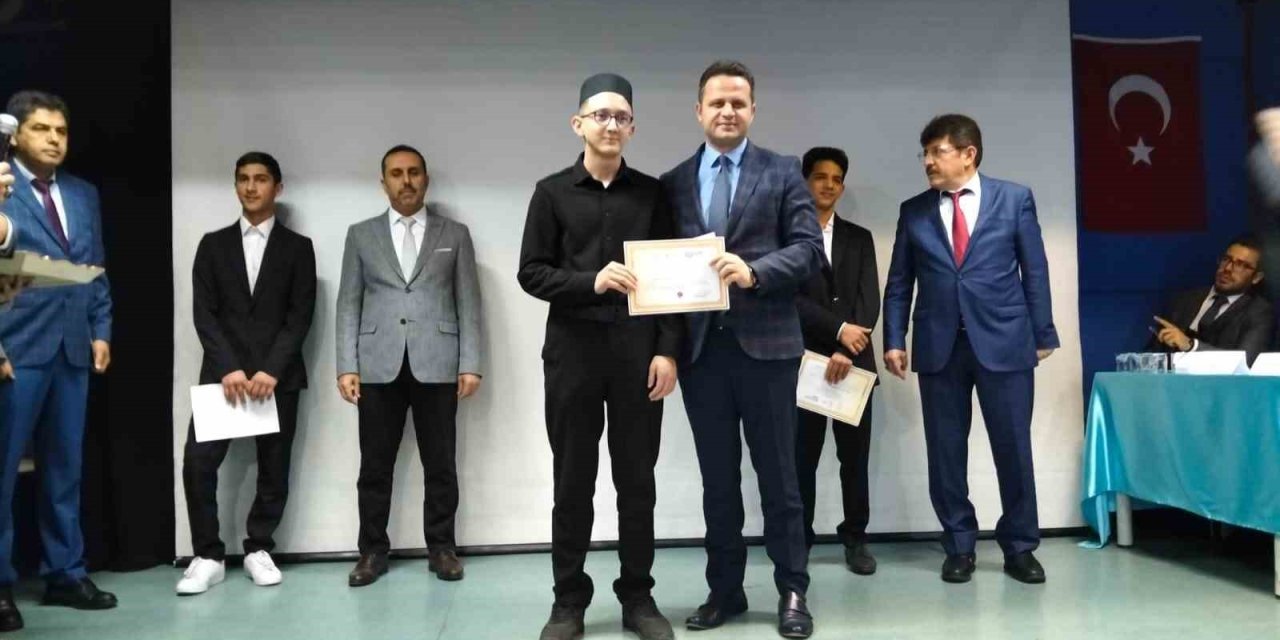 Köyceğiz’den Uysal, "Genç Sâda Kur’an-ı Kerim’i Güzel Okuma Yarışması" il birincisi oldu