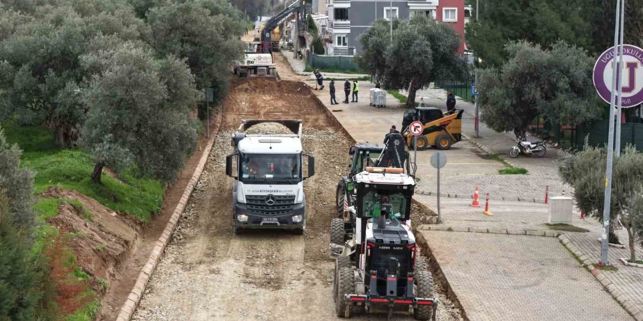 Aydın’da 400 milyon liralık yol yatırımında ilk kazma vuruldu