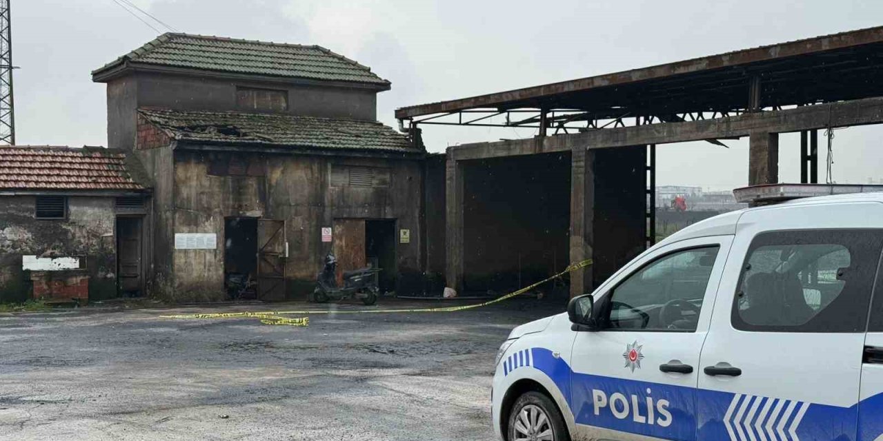 Turgutlu’da bir kişi elektrik trafosu binasında ölü bulundu