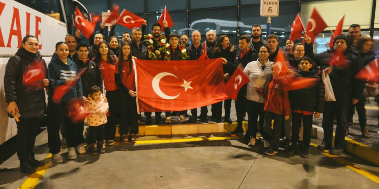 Çifte madalya kazandı, memleketinde coşkuyla karşılandı