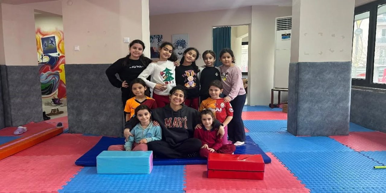 Başkan Zencirci: "Çocuklarımızı geleceğe hazırlıyoruz"