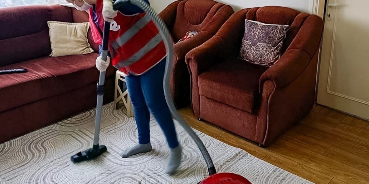 Efeler Belediyesi’nin Evde Bakım Hizmeti sürüyor