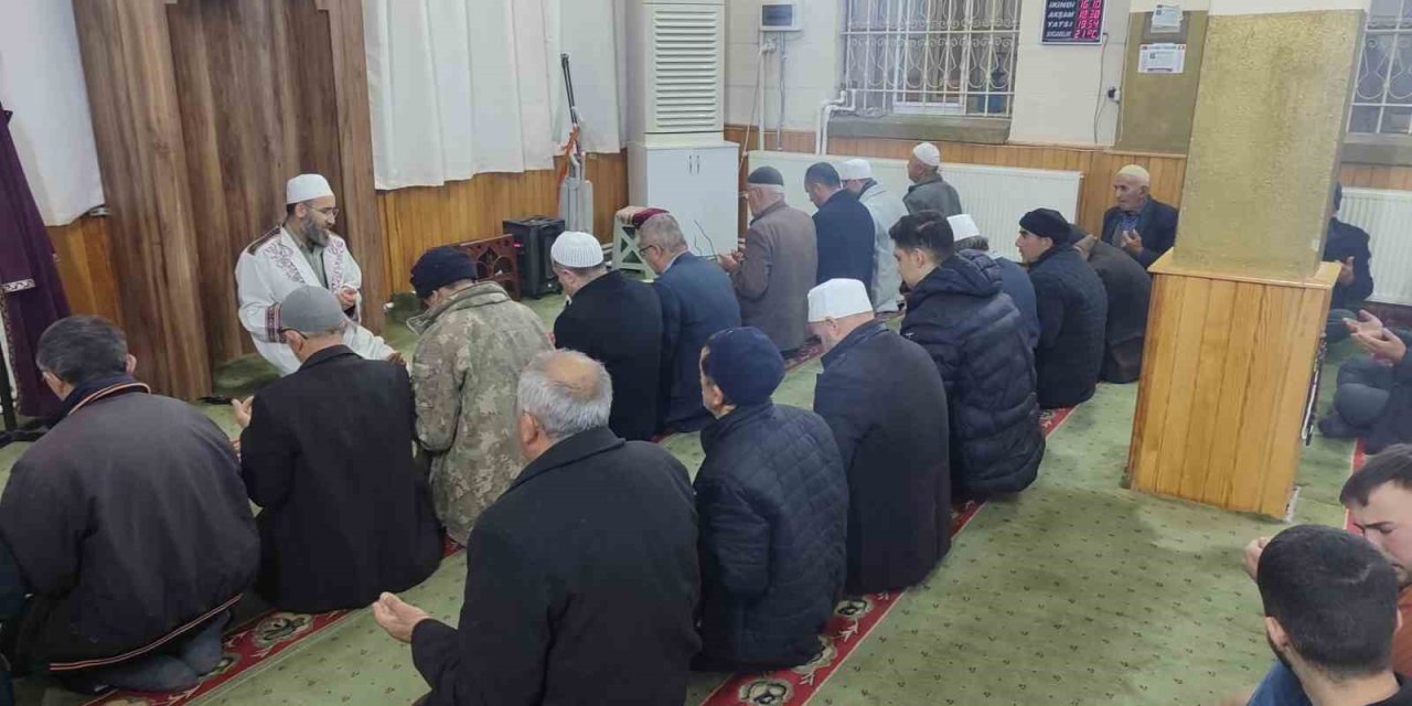 Sabah namazı buluşmaları yoğun ilgi gördü