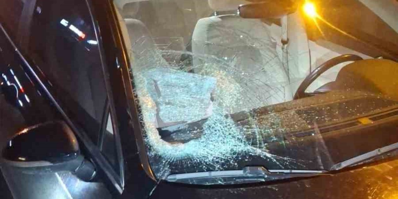 İlk kazadan kurtuldu, tekrar döndüğü yerde bu sefer araba çarptı