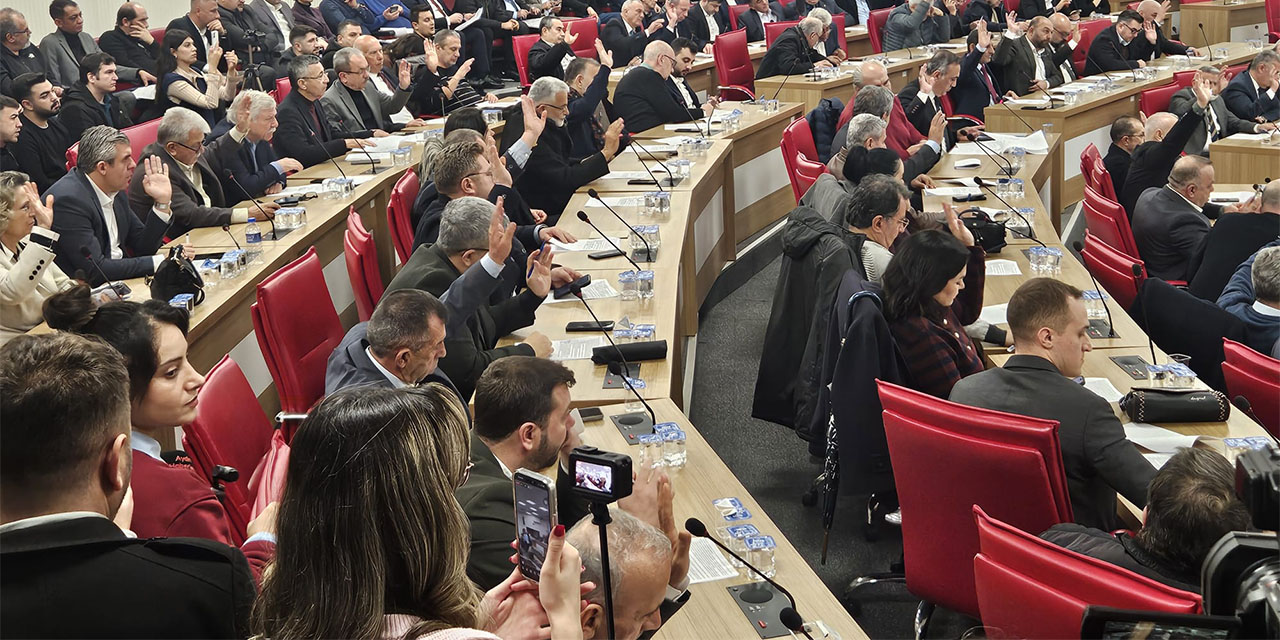 Aydın Büyükşehir Meclisi’nde 1,5 milyar TL’lik yeni borçlanma talebi tartışma yarattı