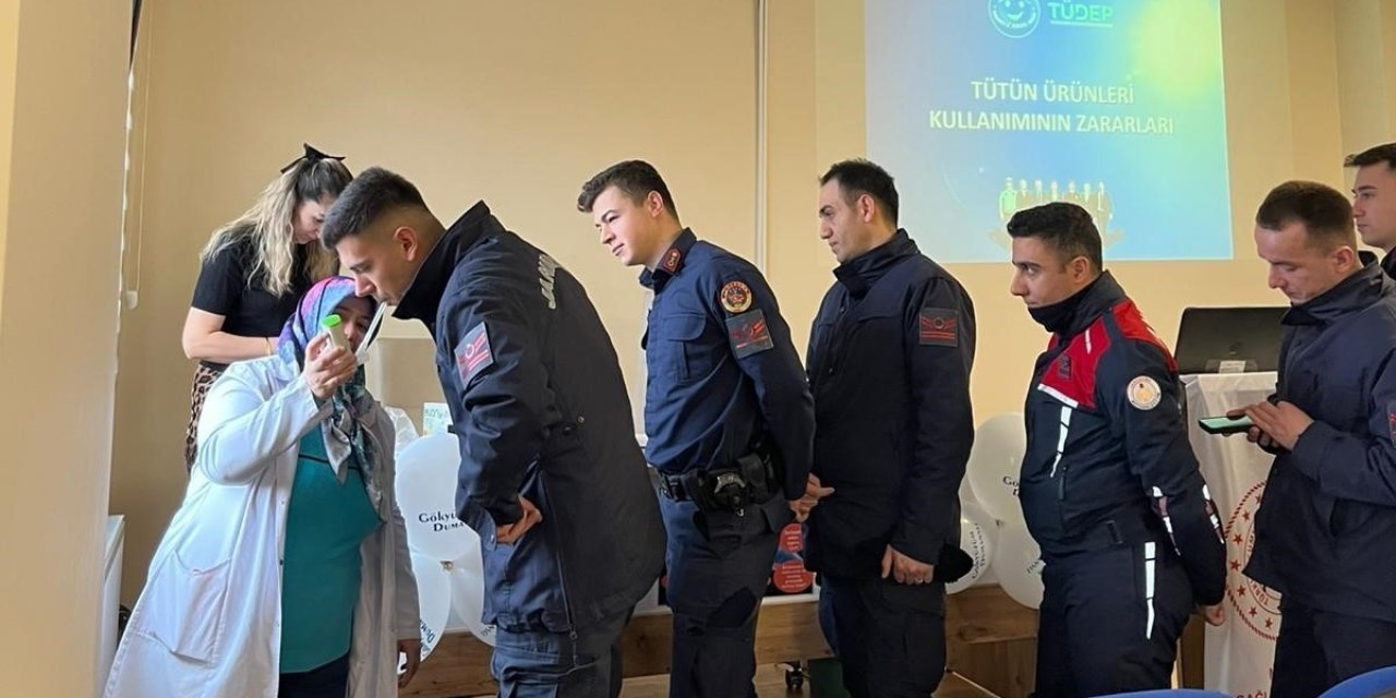 Jandarmadan Alaşehir’de toplu sigarayı bırakma adımı