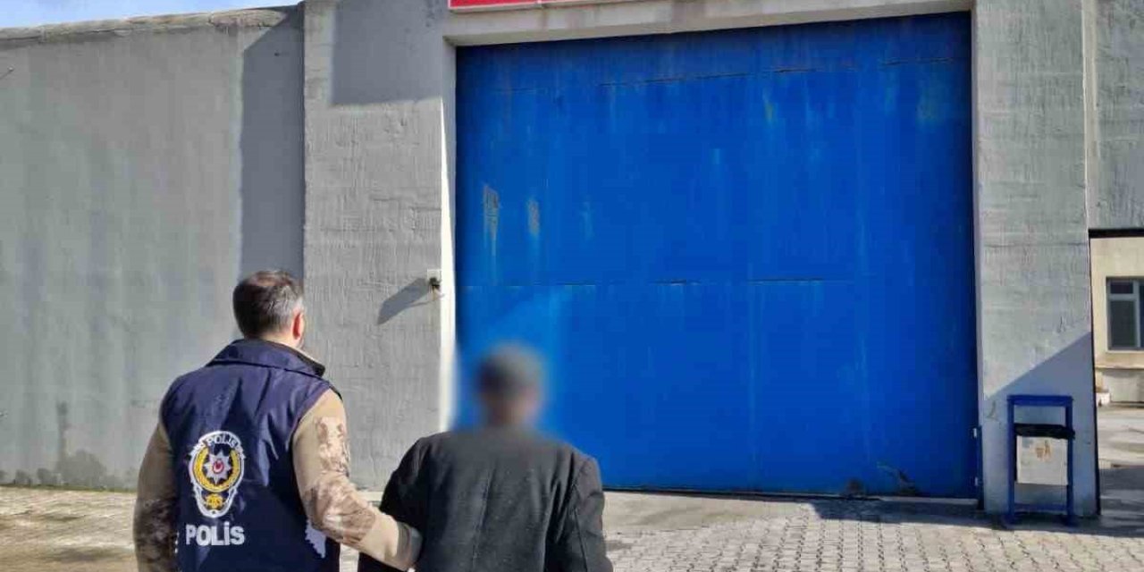 Cinayet suçundan aranan şahsı polis yakaladı