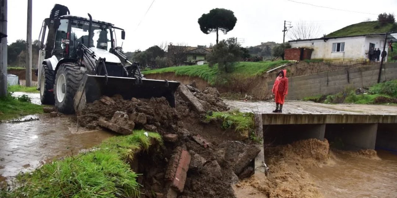 İncirliova Belediyesi’nden yağışa hızlı müdahale