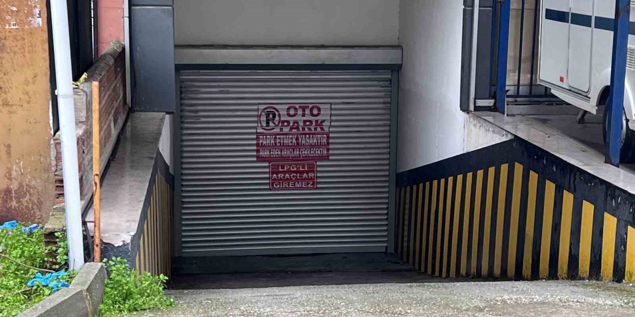 Manisa’da otopark girişinde bir kişi ölü bulundu