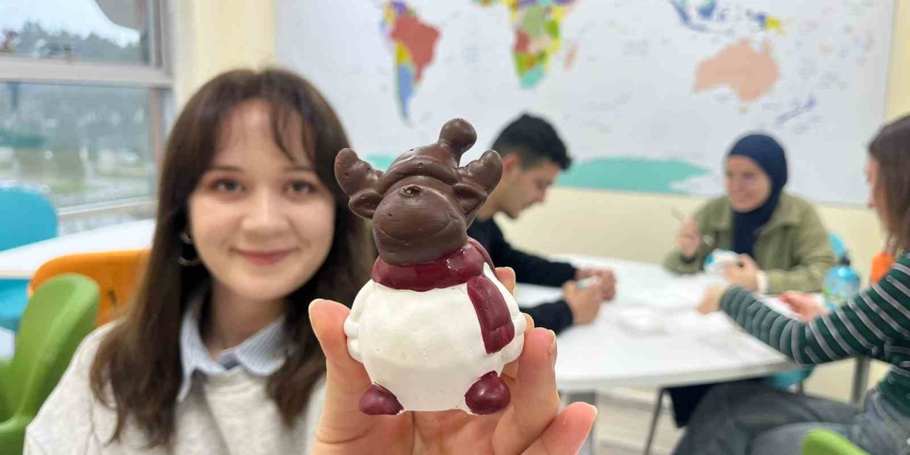 Uluslararası Gençlik Merkezi’nde sanat atölyeleri gençlerle buluşmaya devam ediyor